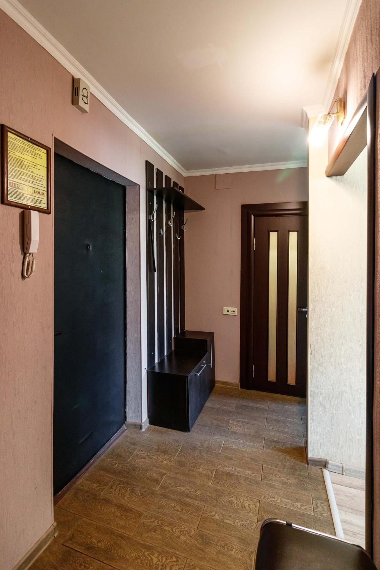 Kvartirkoff Na Obolonskiy Prospekt 9 Kyiv Exterior photo